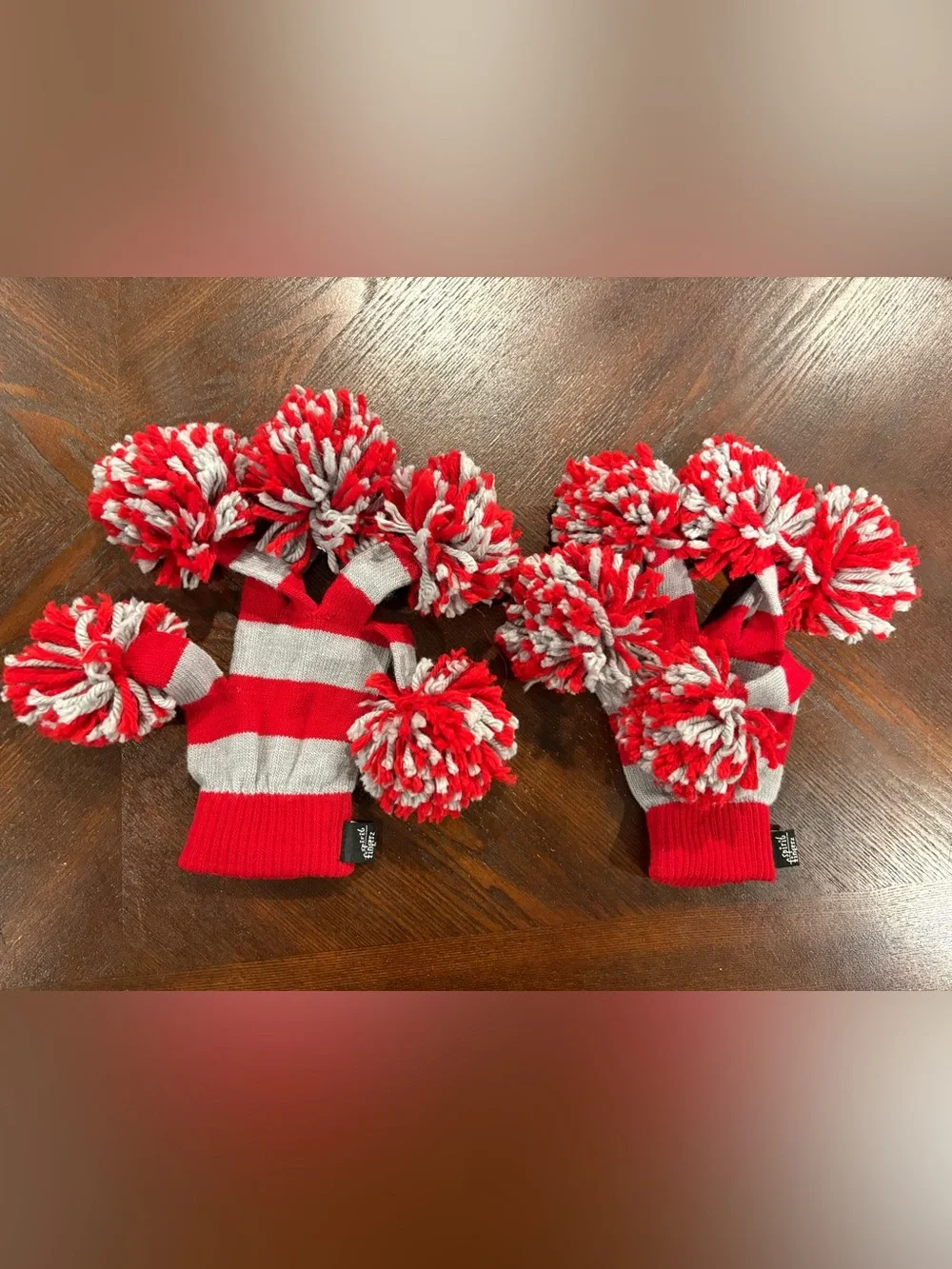 GAME DAY Fingerz Pom Pom Gloves Red & Gray - Adult size